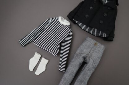 Double Breasted Blazer, Long Sleeve T-shirt, Crop Pants, Ankle socks - Image 5