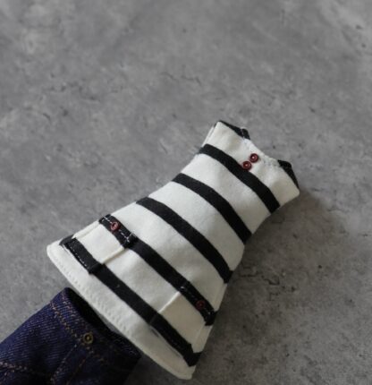 Sleeveless long knit top, Crop Jeans, Ankle Socks - Image 4