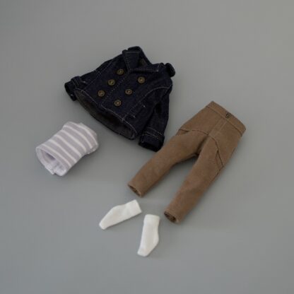 Double Breasted Denim Blazer, No Sleeve Cropped T-shirt, Crop Pants, Ankle socks - Image 3