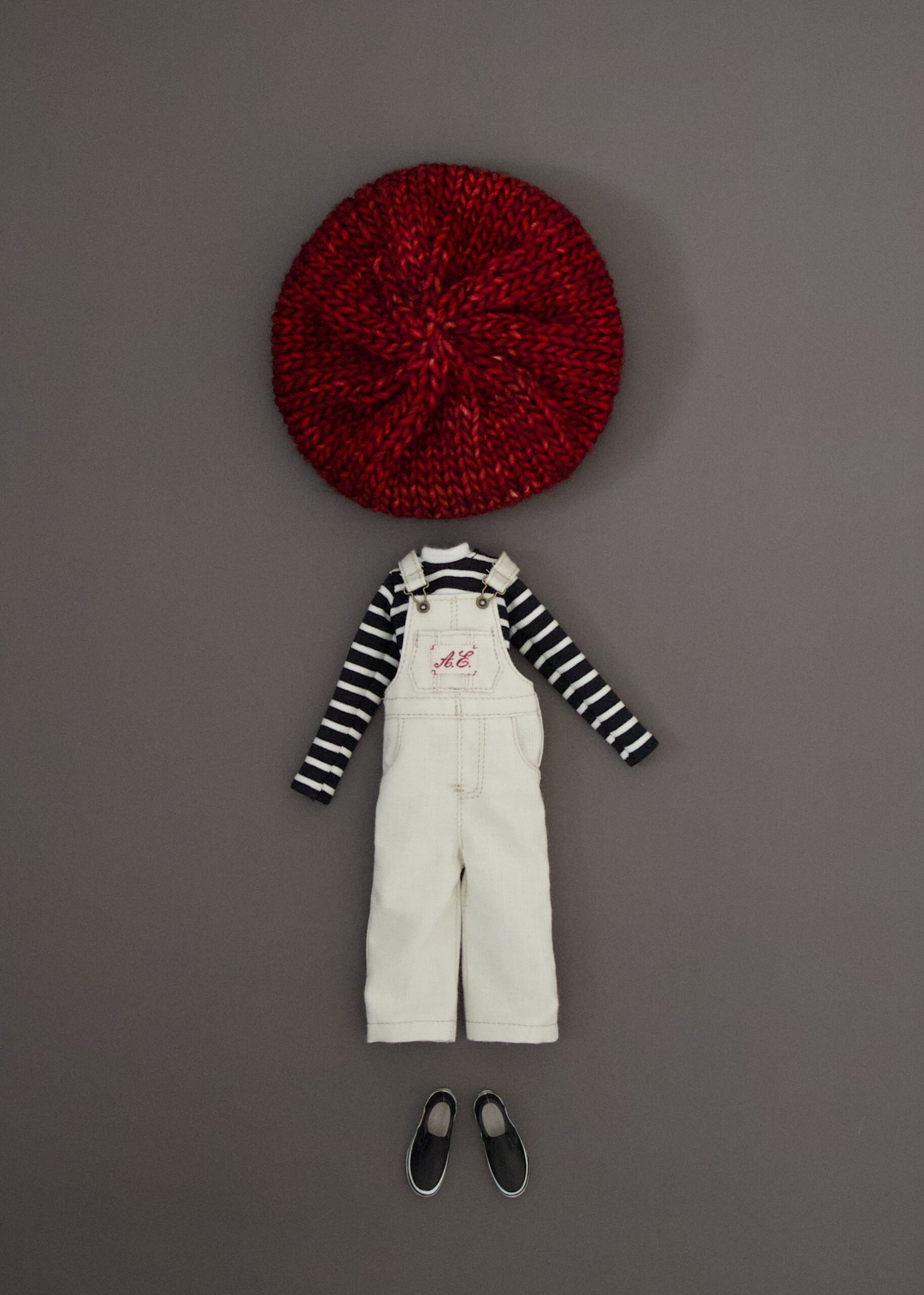 Long Sleeve T-shirt, Overall, Knitted Beret - Image 2