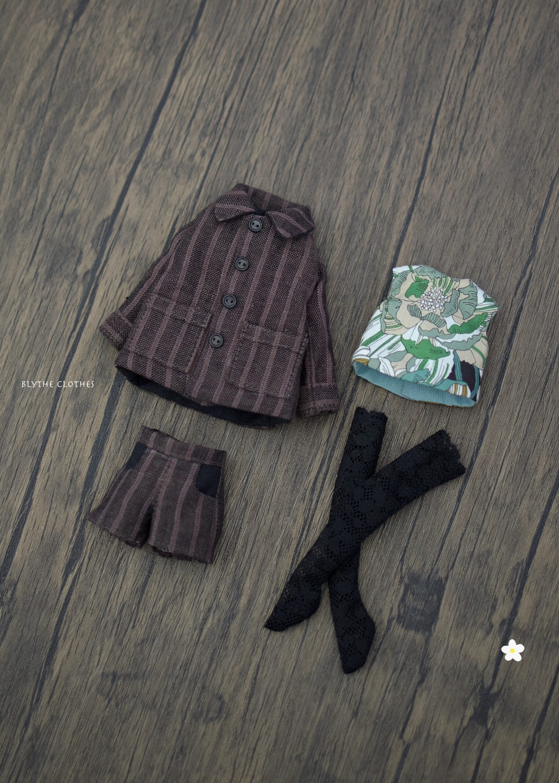 Blythe or Landoudou Doll outfit (4 items) - Image 2